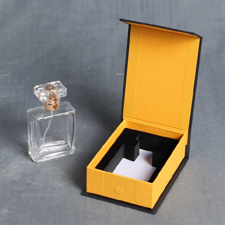 Custom Perfume Gift Box – Black and Gold Luxury Packaging Manufacturer Black velvet flocking insert with EVA base – fully protects perfume bottle quality and stability