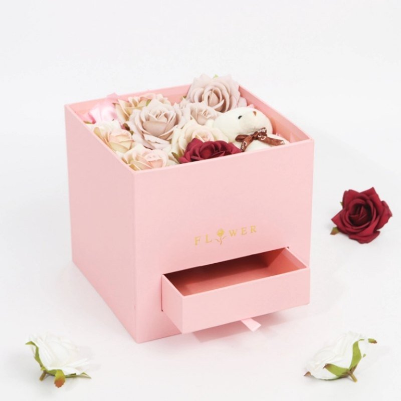Square Flower Box with Drawer – Hot Stamping Gift Box Wholesale 157g coated paper + 1400g gray board – dimensional and sturdy, keeps flowers fresh