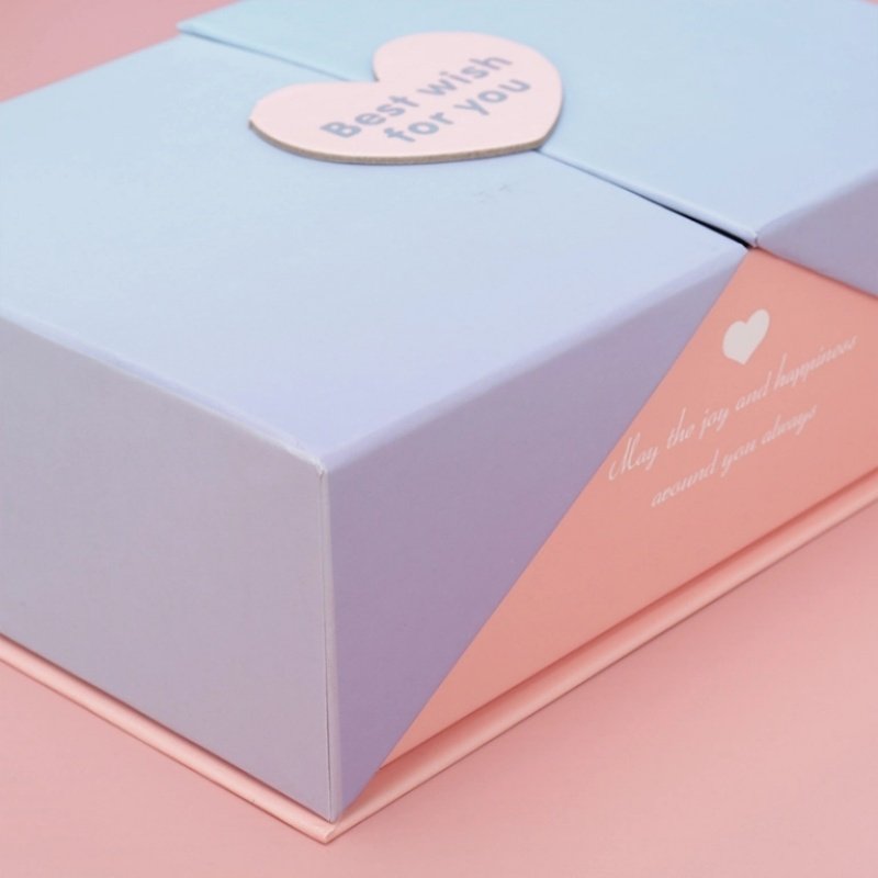  Large Valentine‘s Day gift box size 35x26.5x9cm – for premium gift sets