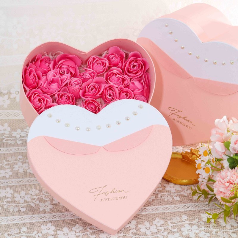 Heart Shaped Flower Box – Valentine’s Day Love Gift Box Wholesale Pink heart shaped gift box closed – imitation pearl decoration, gold hot stamping