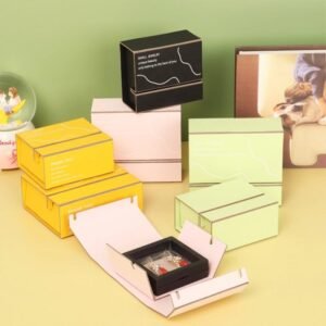 Pink two-piece foldable jewelry box closed – trendy color with artistic lettering