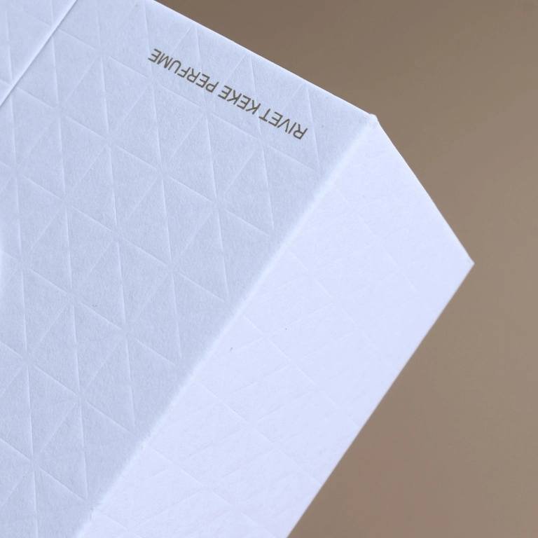 White Luxury Perfume Box – Double Door Custom Logo Packaging White grid texture specialty paper surface – comfortable touch, high-end visual